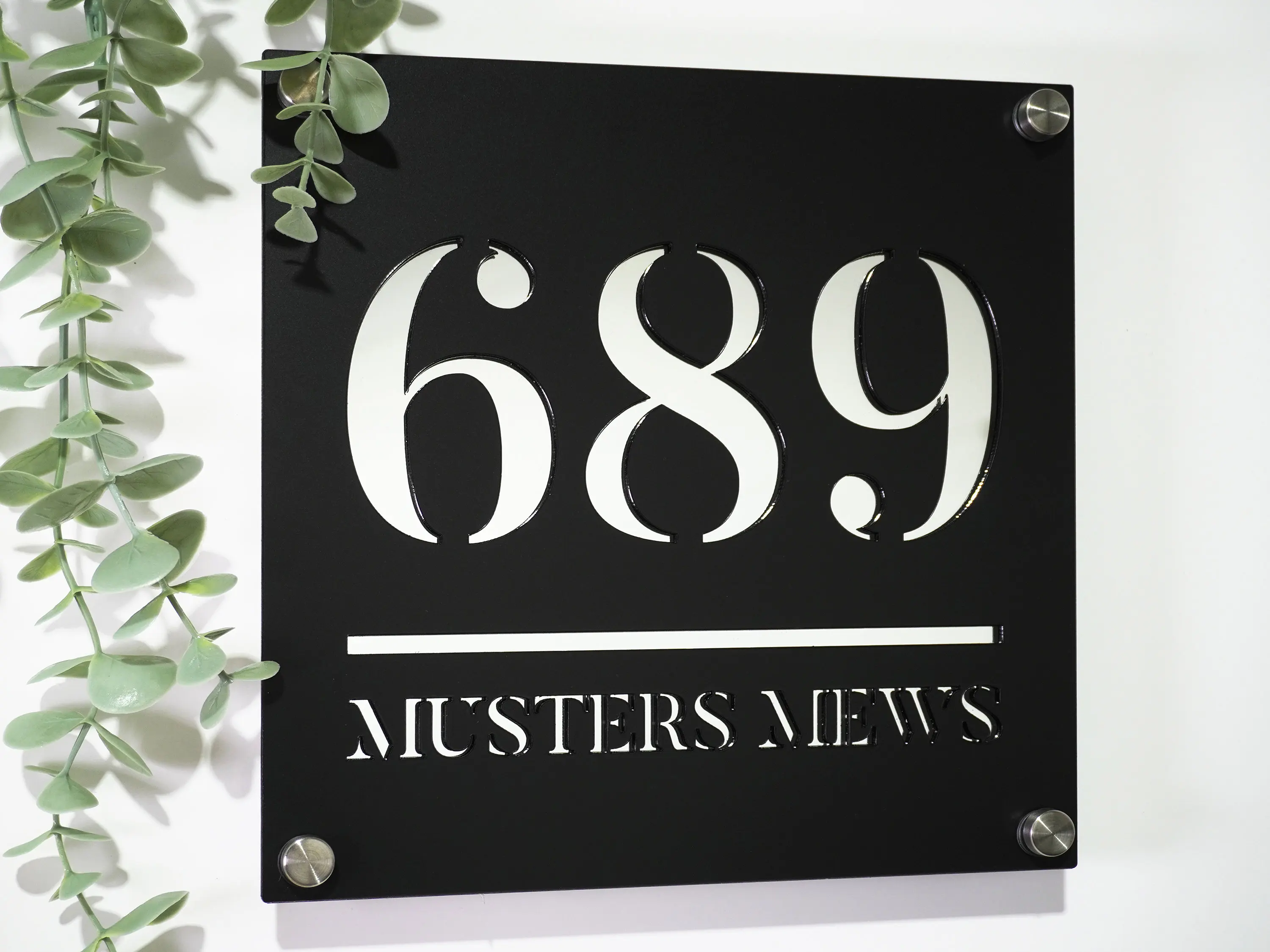 Высококачественная акриловая зеркальная табличка с названием жилых помещений