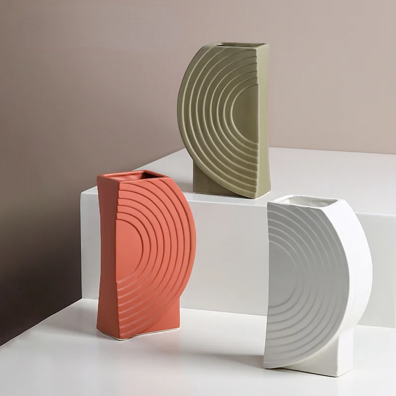 

Домашний геометрический изогнутая обычная керамическая ваза, модель гостиной, спальни, мягкое украшение для комнаты, Креативные украшения
