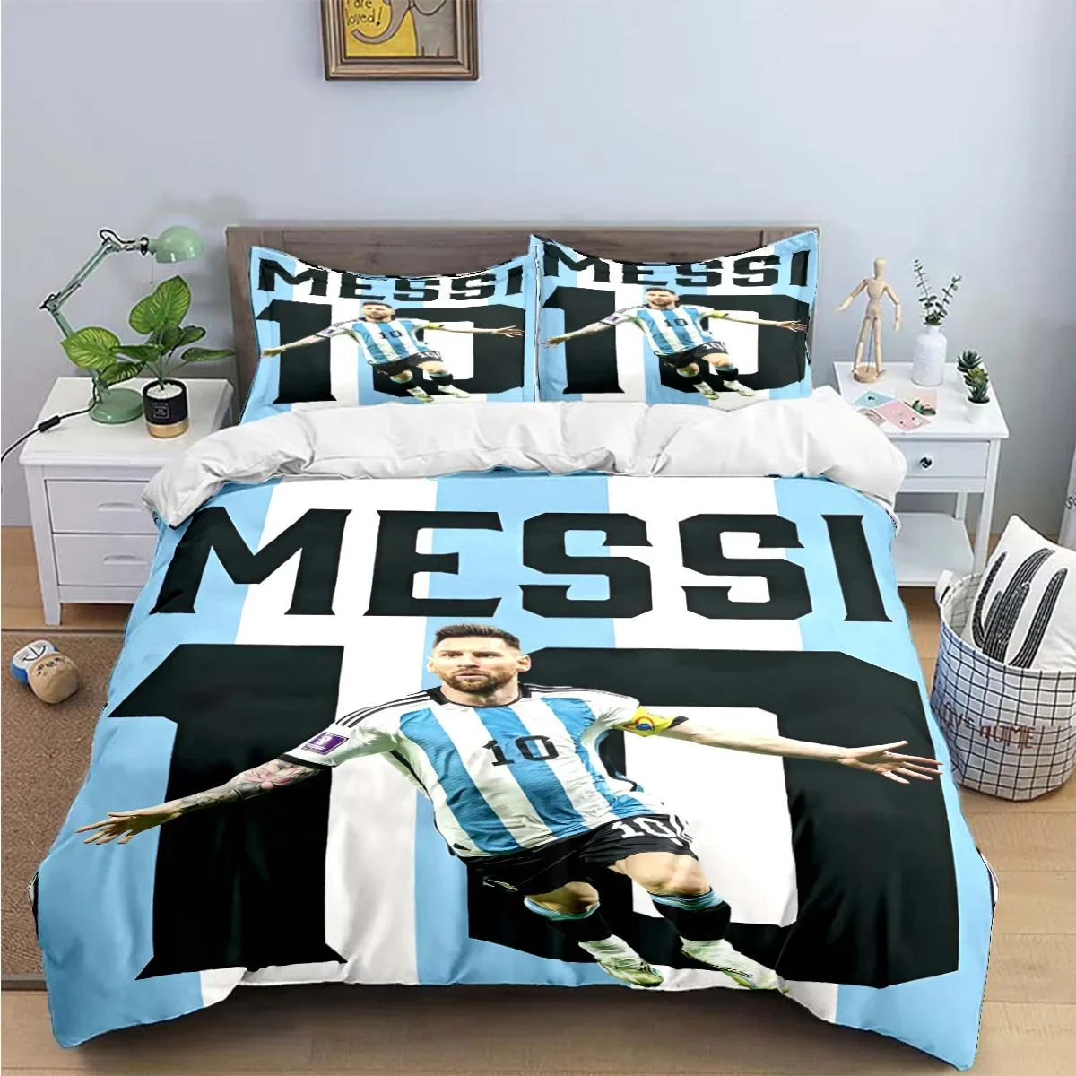 Фото Модный комплект постельного белья с принтом «Футбольная звезда» M-Messi R-Ronaldo, пододеяльник, одеяло, кровать для молодежи, роскошный подарок для девочек и мальчиков №1