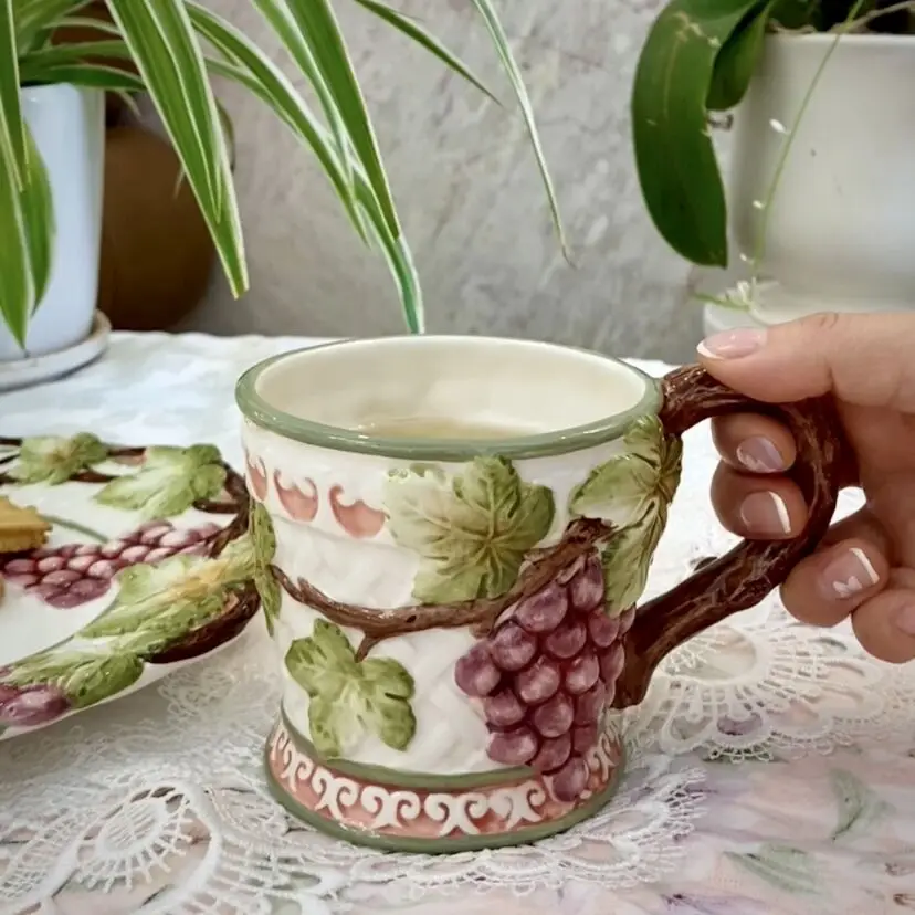 

Tea Coffee Mugs Ceramic Grape Milk Mug Home Decor Crafts Room Decoration Garden Study Office Porcelain Figurine Handicraft Gifts