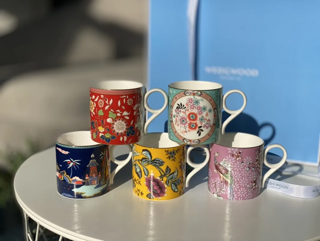 

Weizhihuo кружка из костяного фарфора в форме роуминга из страны чудес, Подарочная коробка из пяти предметов, изысканные произведения искусства