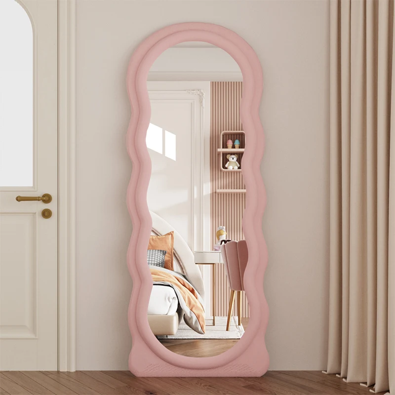 

Необычное волнистое большое зеркало, милые настенные украшения для ванной комнаты, напольный стоячий макияж, туалетный столик, украшение для жилой комнаты, эстетическое украшение