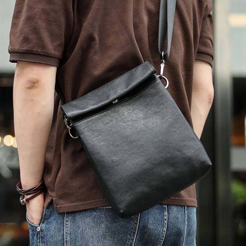 

AETOO Original design sense niche men's bag senior sense leather men's commuting leisure simple single shoulder crossbody bag c