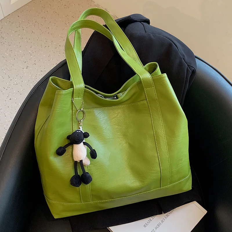 

Вместительная сумка на плечо для женщин, новинка 2022, сумка из искусственной кожи высокого качества, большая зеленая сумка-тоут, женская сумк...