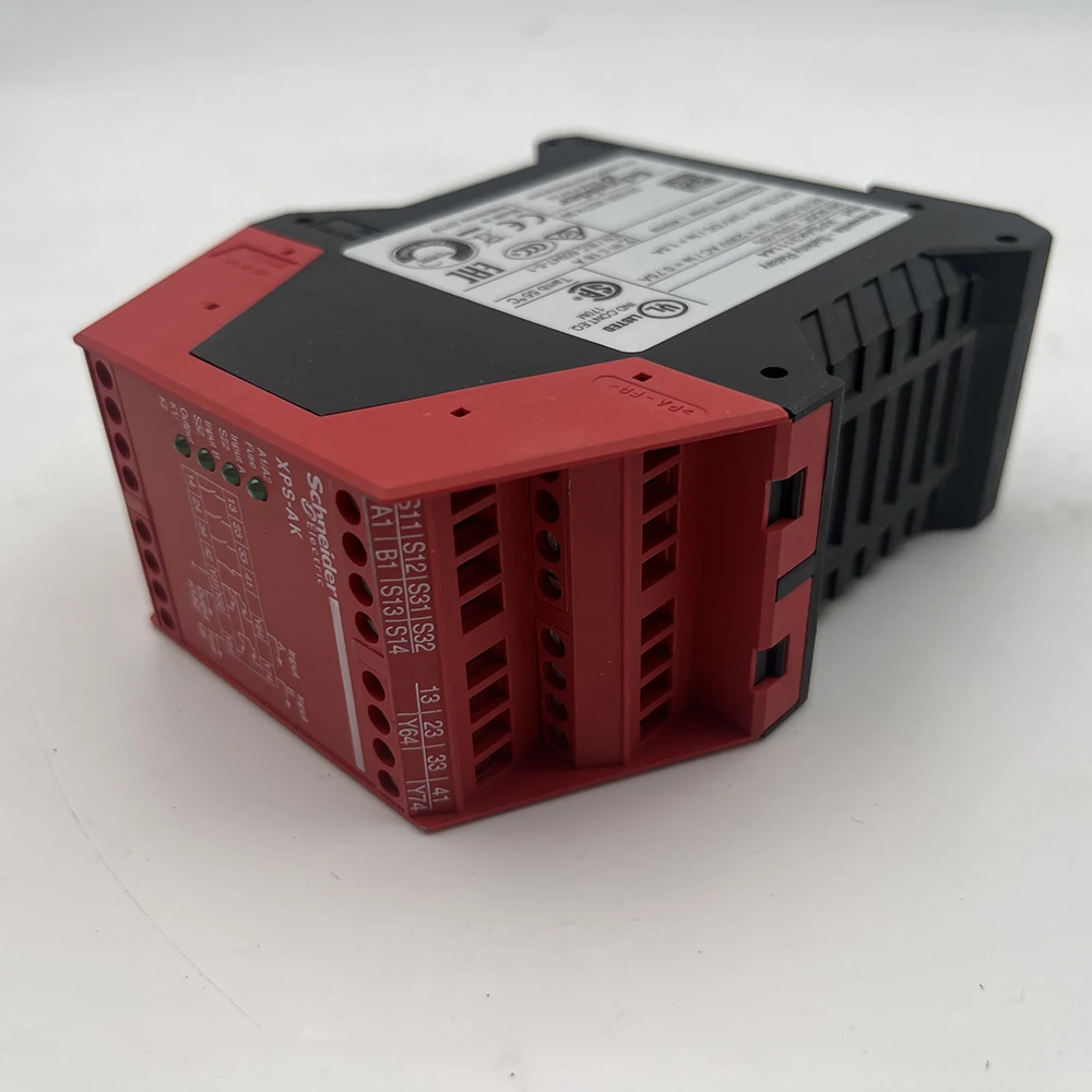 XPSAK 311144 Оригинальное реле безопасности XPS-AK для Schneider 24 В переменного тока