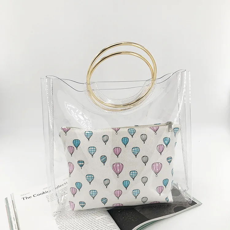 

2022 Hot Designer Transparent PVC Handbag Women Personality Composite Bag Sweet Crystal Jelly Clear Beach Bag Metal Ring Totes