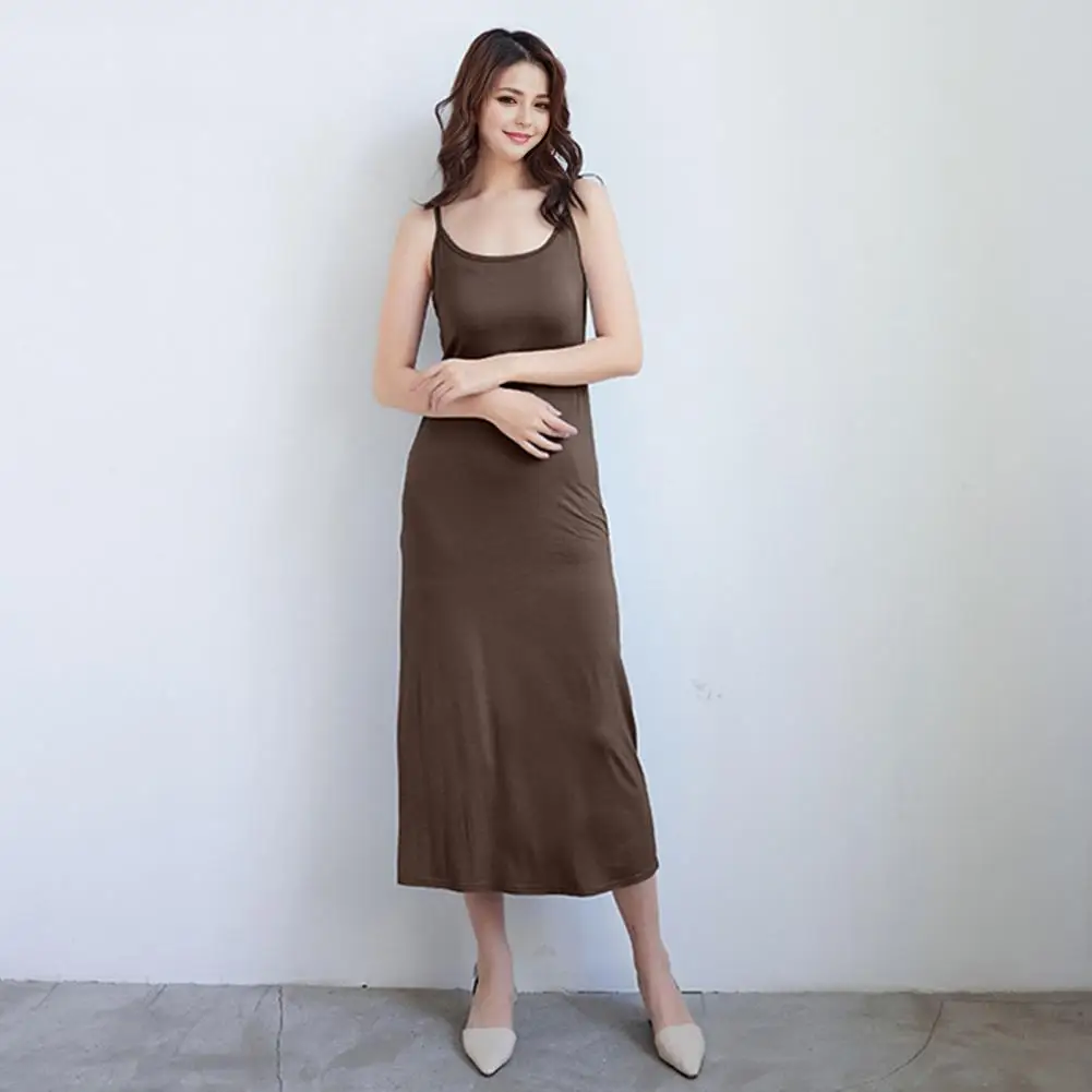 Платье-миди женское однотонное эластичное с открытой спиной на бретелях