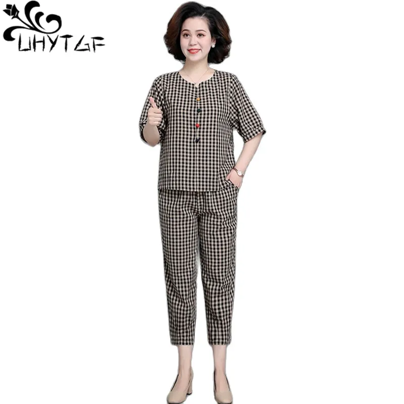 

UHYTGF 2022 Summer Two Piece Set Womens Plaid Cotton Linen Shirt + Pants Female Tracksuit Middle-Aged Elderly Ladies Suit 5XL 41