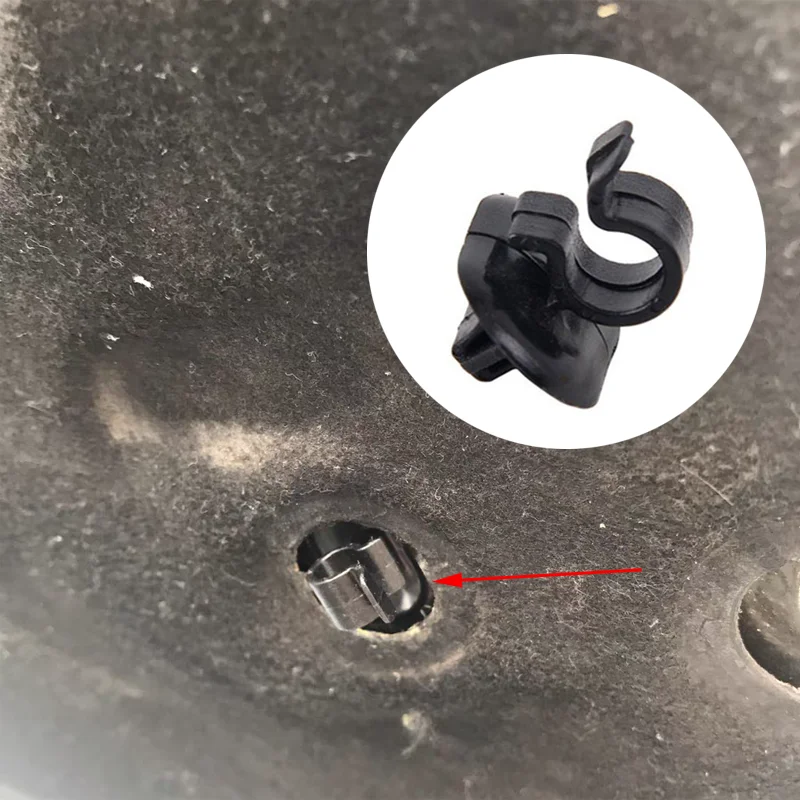 

Клипса-фиксатор для Citroen C2/C3/C4/C15/Saxo/Berlingo Synergie под капот 92834