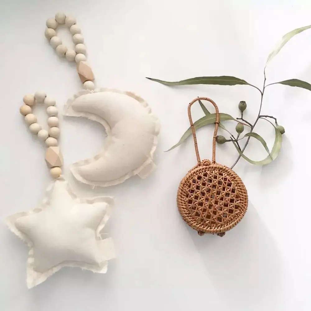

Child Bed Wooden Beads Toys Gifts Nordic Design Ornaments Kids Baby Tent Crib Star Heart Pendant Strings Nursery Decoration