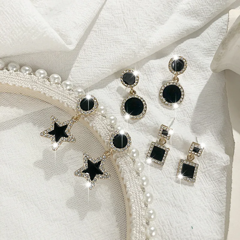 

MODOMA Korean Fashion Shiny Zircon Earrings For Women 2022 Trendy Geometric Design Gothic Piercing Earring Vintage Jewelry Women