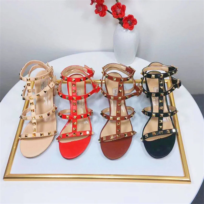 

French Leather Rivet High Heels Thick Heel Open Toe Fairy Style T- Shaped Buckle Sandals Women's Summer New Fashion Roman Shoes