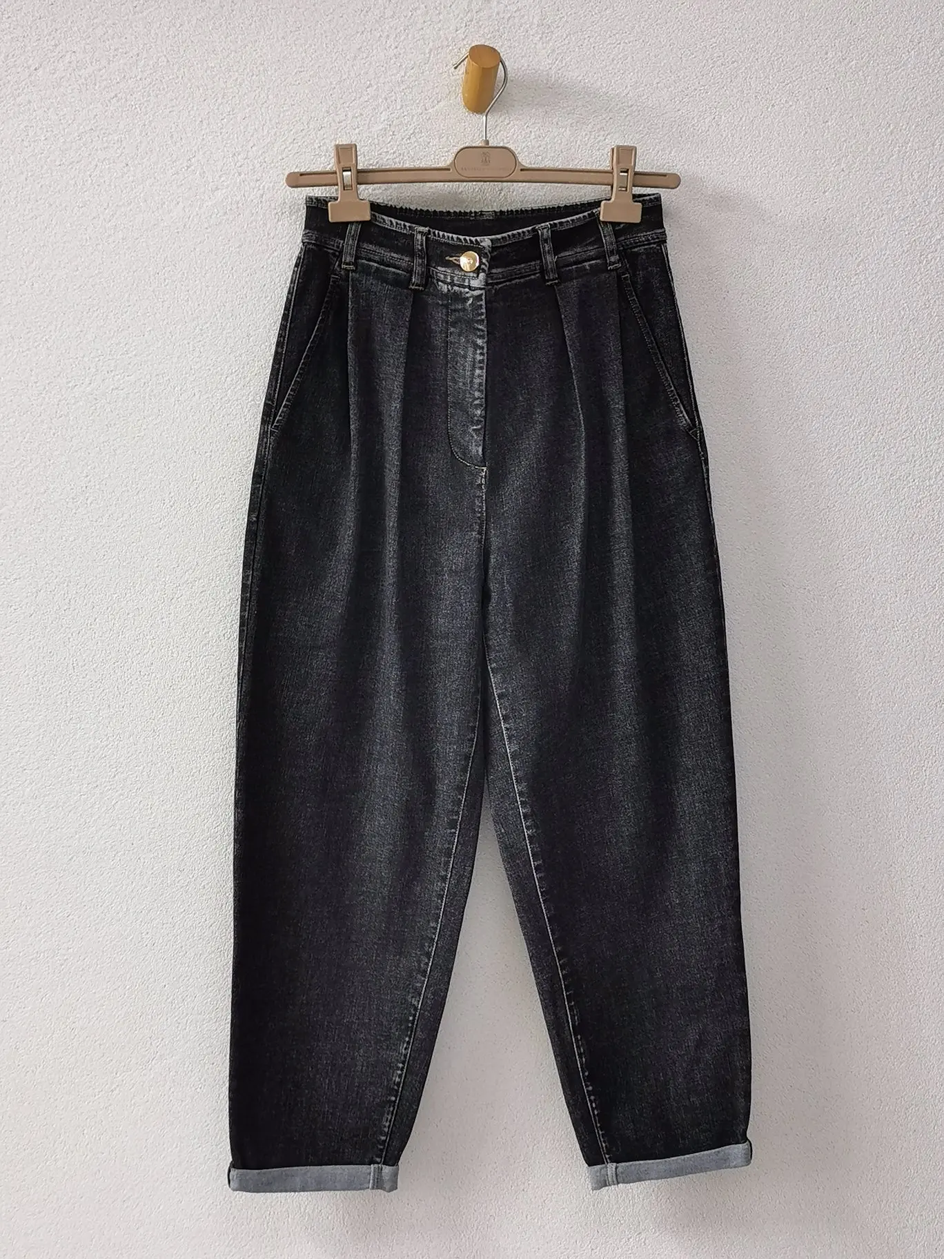 Рисунок 2 - Женские джинсы, штаны