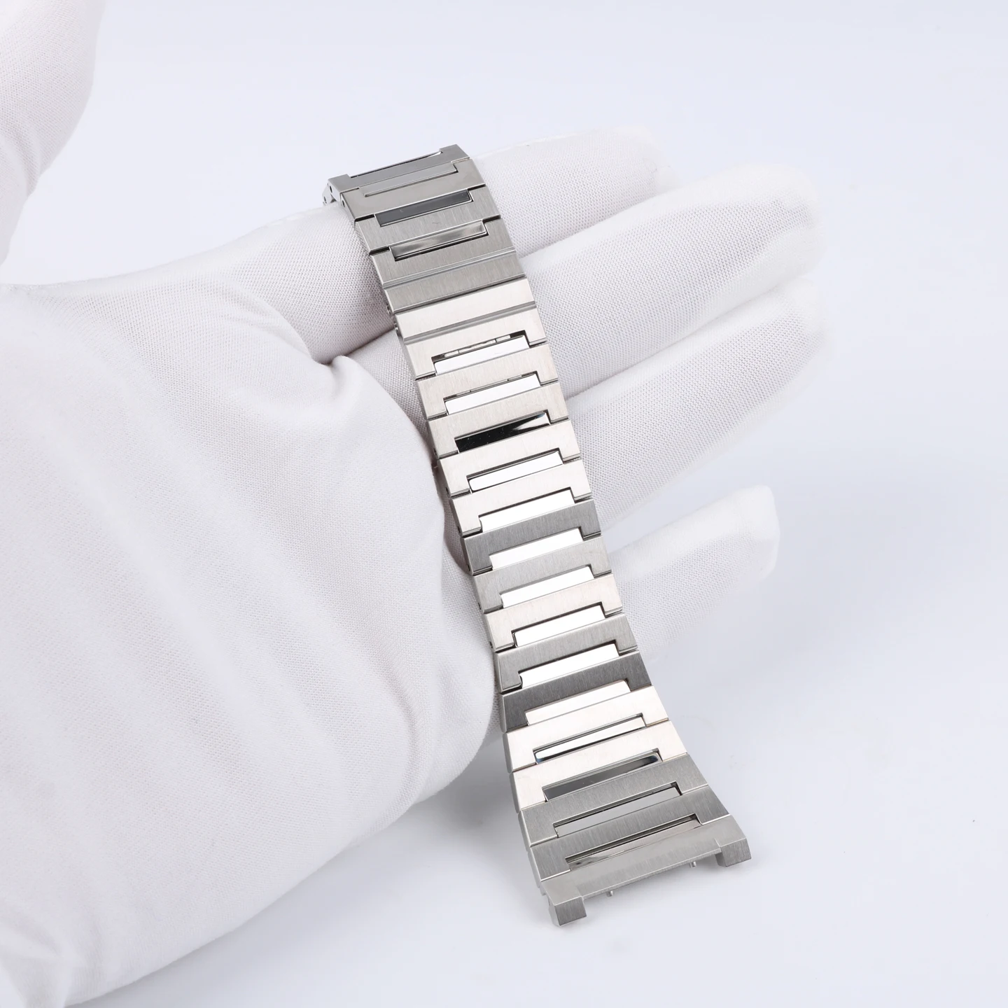 Фото Твердый титановый ремешок для Bulgari Octo, совместимый с 103467 103297, роскошный металлический сменный браслет №2