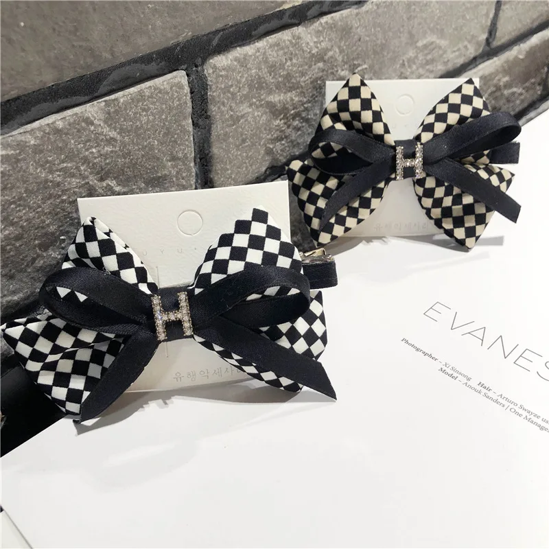 

Vintage hairpins H black and white checkerboard bow hairpin top clip back head rhinestone spring clip women's hair accessories