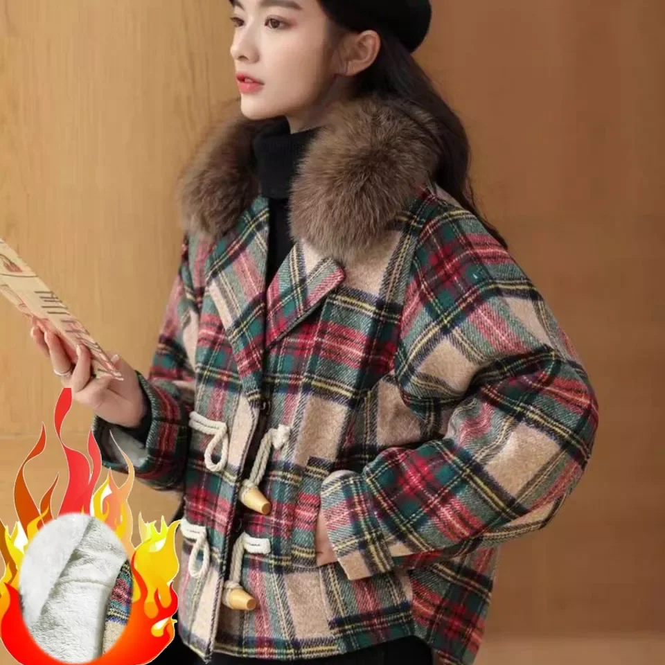 

NEW 2023 Winter Warm Plaid Woolen Jacket Short Loose Faux Lamb Fur Ling and Collar Coat
