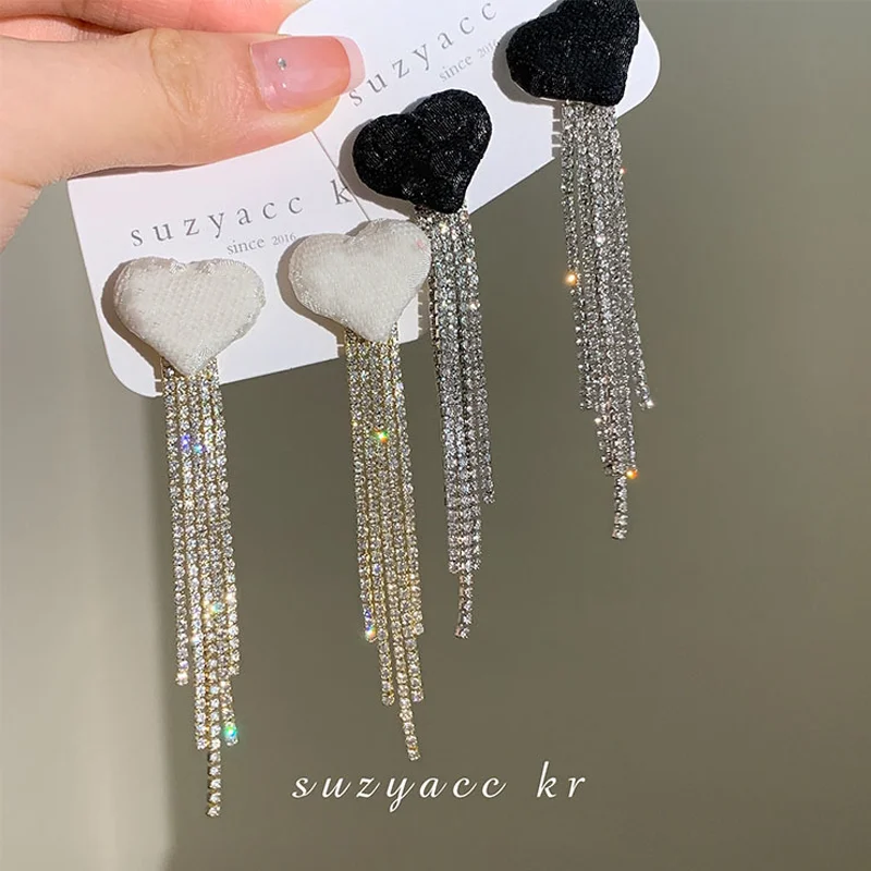 

Fashion Aesthetics Black White Heart Tassel Earring For Women Temperament Rhinestone Earring For Women Jewelry Gifts