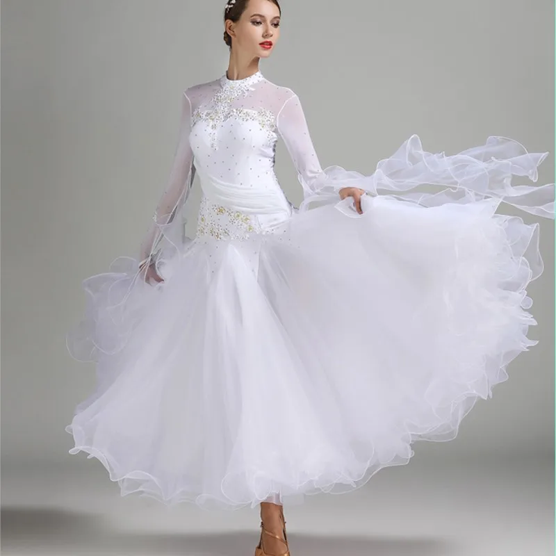 

Женское платье с длинным рукавом для соревнований