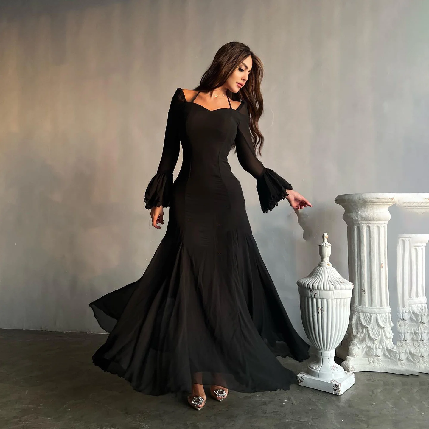 

OEING Sweetheart Luxury Formal Evening Dress Pleat Halter Long Sleeves فساتين سهرة Floor Length Elegant Prom Growns Party Women