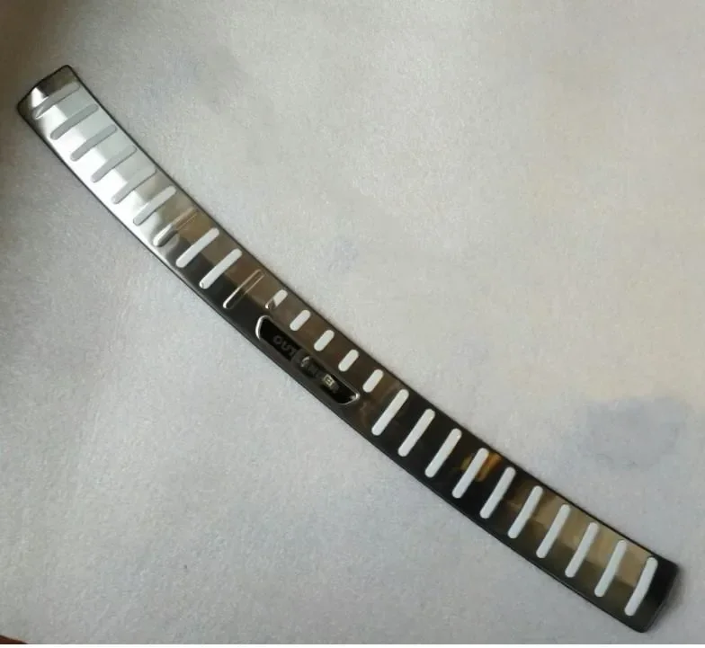 Для Mitsubishi Outlander 2016-2021 защитная пластина порога багажника из нержавеющей стали