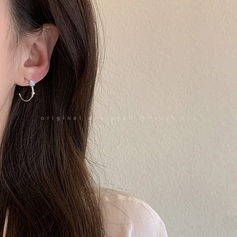 

S925 Sterling Silver Needle Simple Earring Moonstone Elegant Korean Temperament Cold Wind Earrings For Women Jewelry Gift