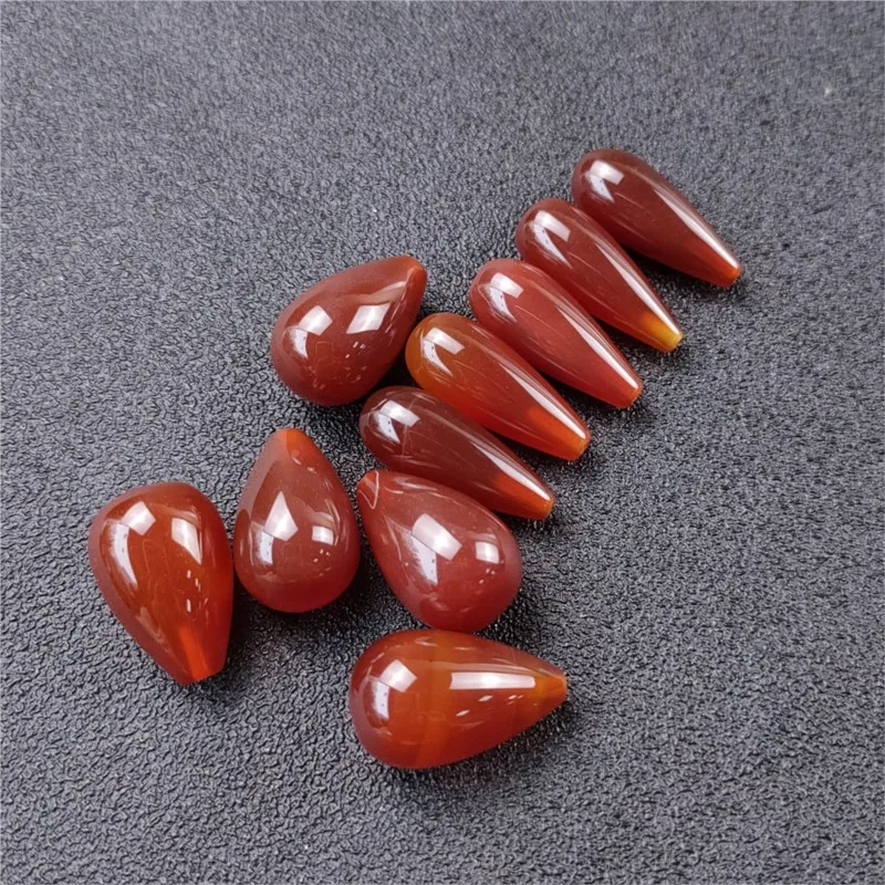 Мужская шпилька из красного агата