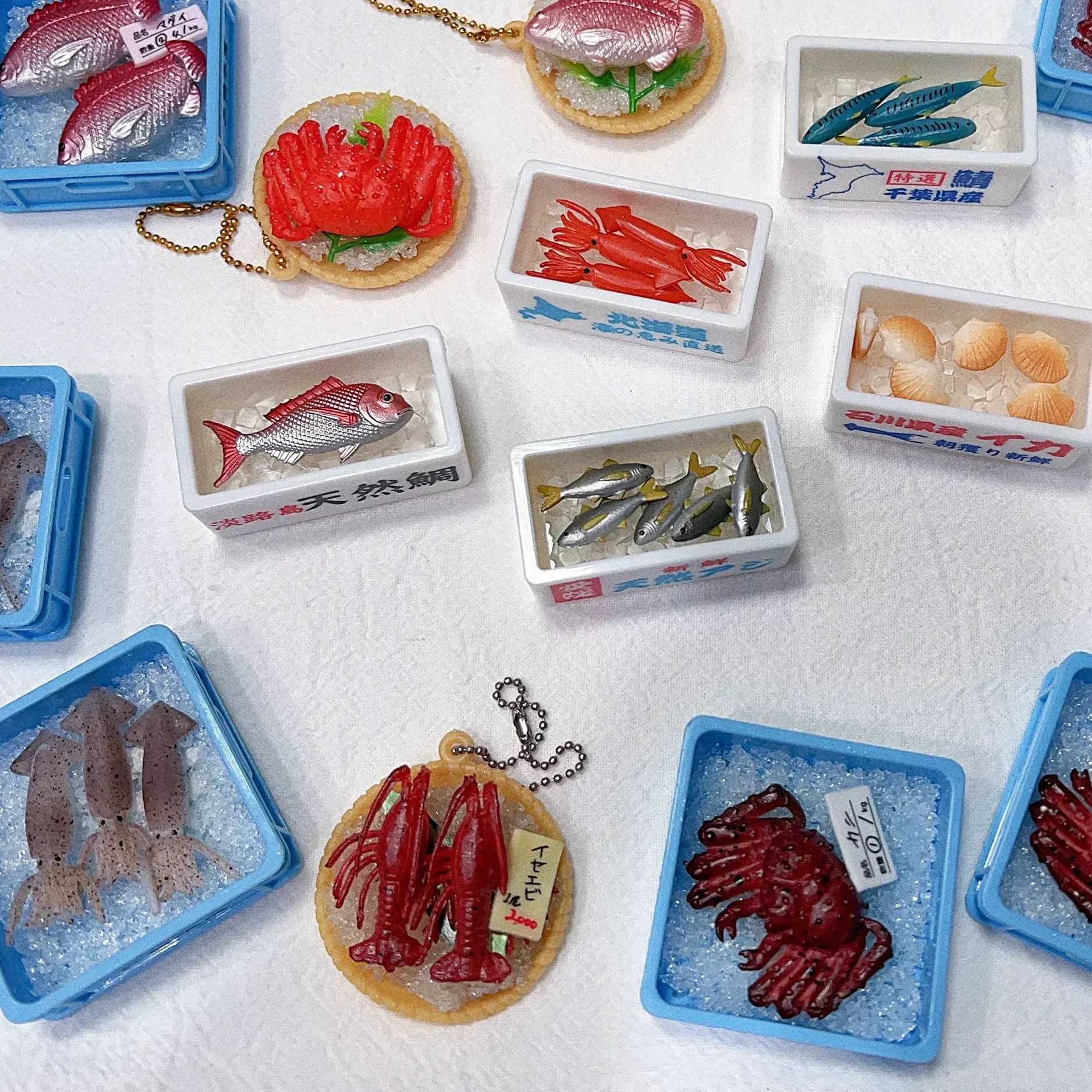 Капсульная игрушка еда рынок корзина морепродукты рыба потерятель краба