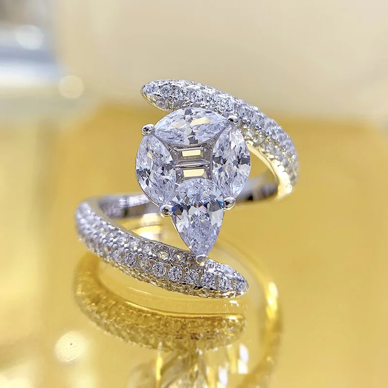 

Женское кольцо из серебра 925 пробы, с инкрустацией камзолом