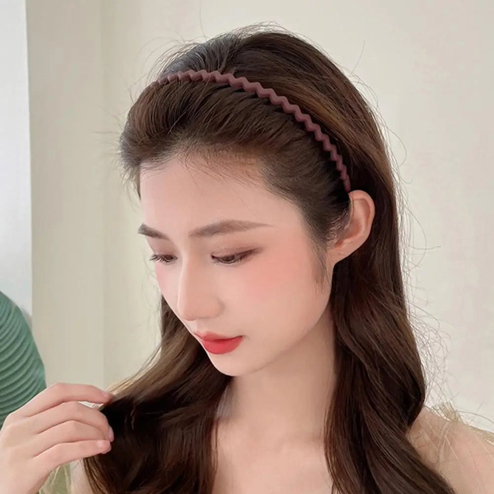 

Elegant Solid Color Wave Hairbands For Women Trendy Toothed Non-slip Hair Combs Girl Face Wash Sports Headbands Hair Accessories