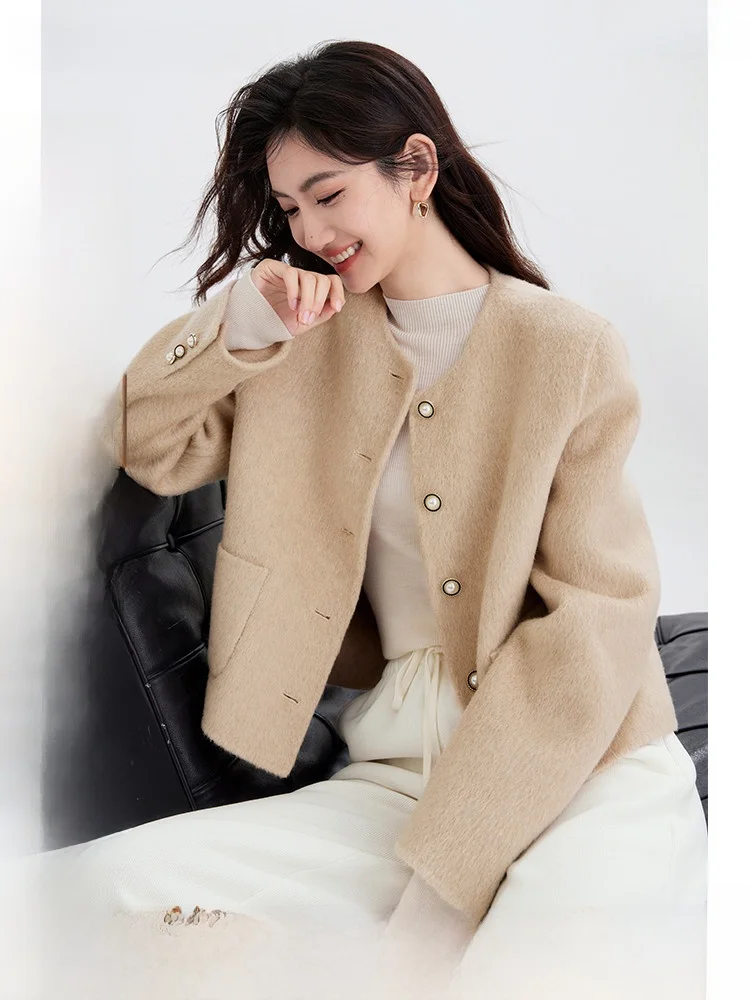 Шерстяное пальто с красным рукавом маленькое зима 2023 новая женская одежда