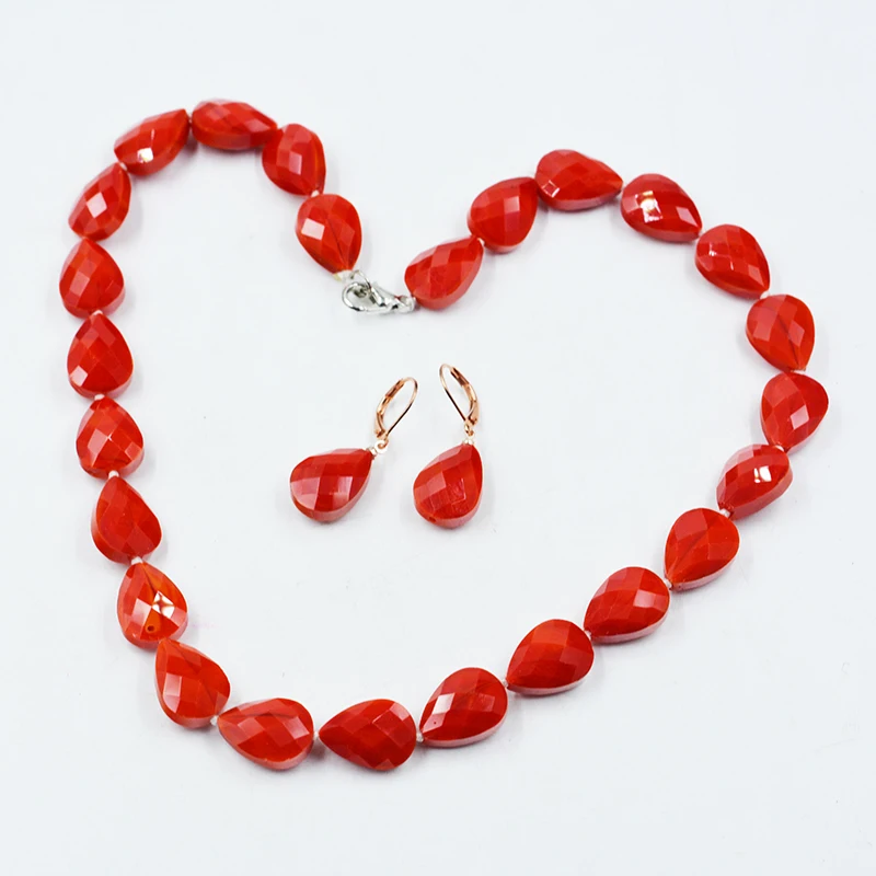 Красиво! Комплект из колье и серёг с кристаллами в форме капли 13 х18 мм