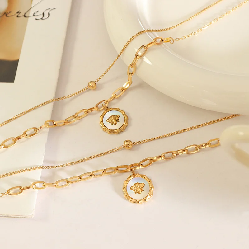 

Simple Little Animal Bee Seashell Pendant Chain Beach Necklace Jewelry Stainless Steel Women Summer Accessories 2022 Trendy