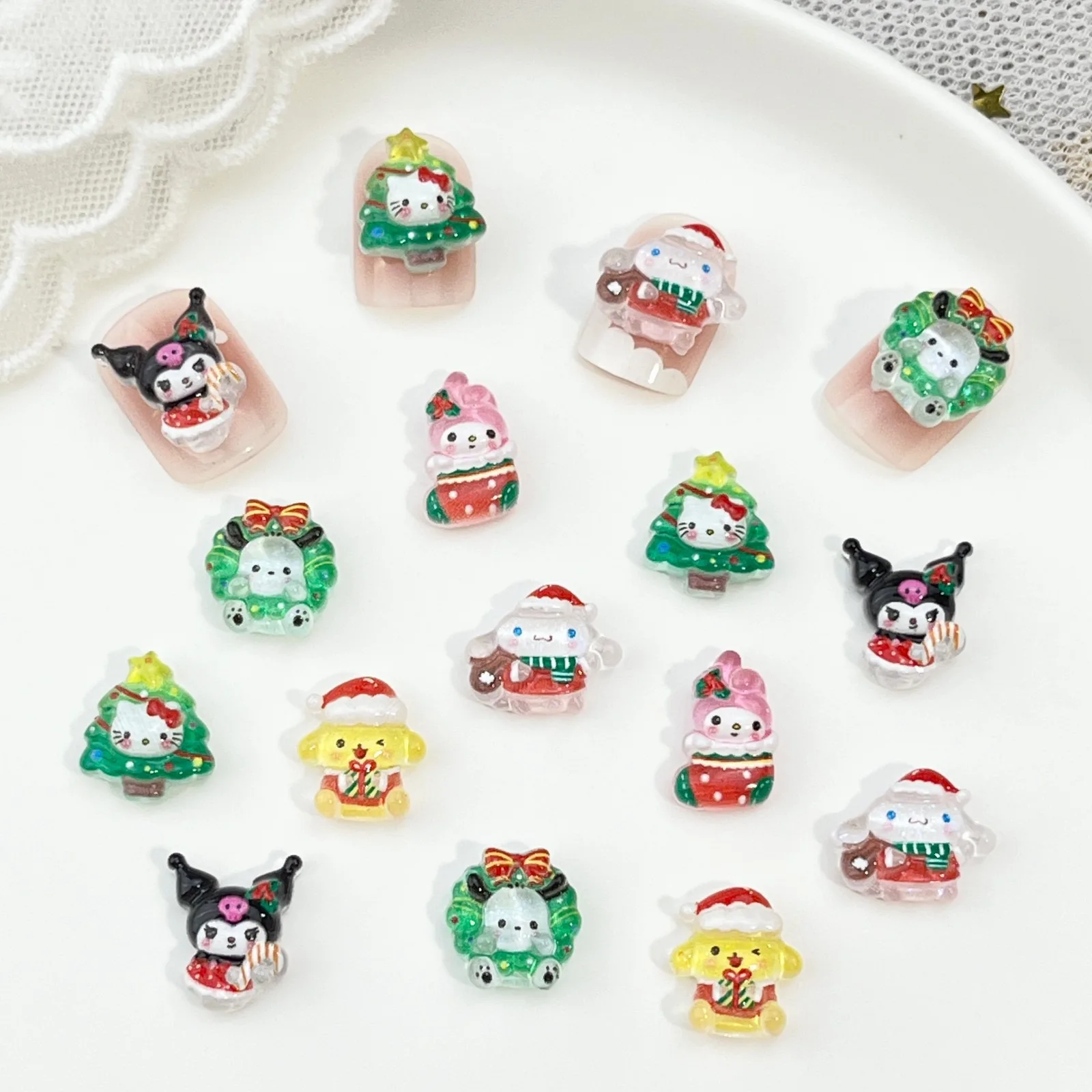 

50 шт. Мини-смола Санрио Рождественские фигурки