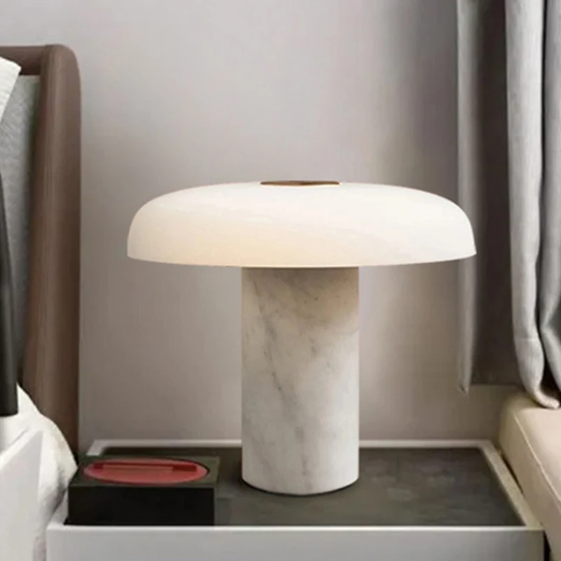 

Современная простая настольная лампа из мраморного стекла в скандинавском стиле, модель для гостиной, спальни, прикроватный столик