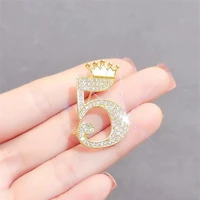 crown suit number 5 cc brooch high grade elegant for women girls gift clothing accessories