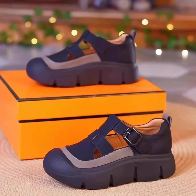 Сандалии женские на толстой подошве