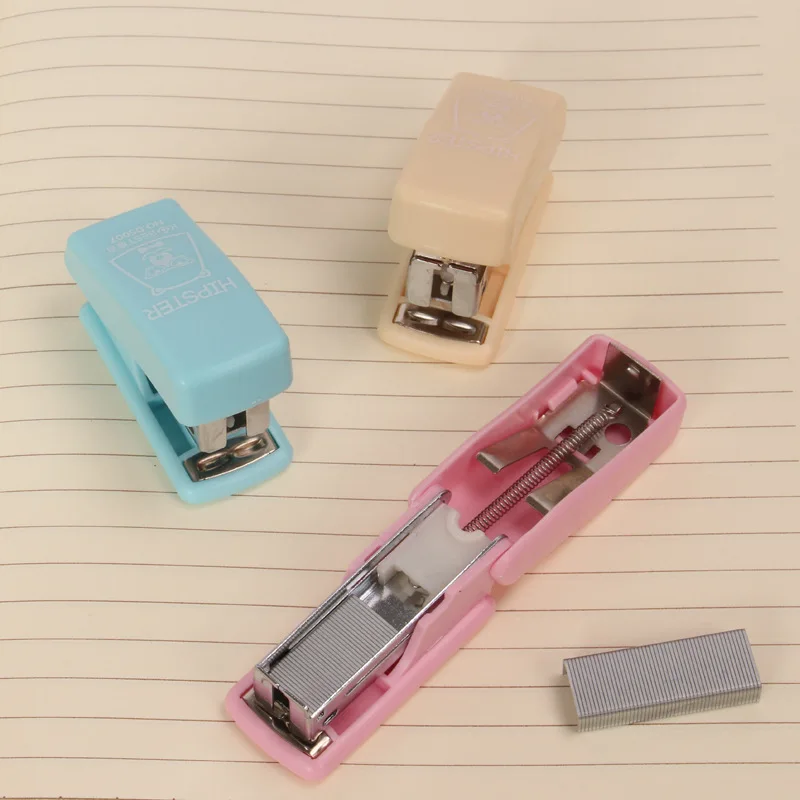 

Kobest Mini Cute Labor-Saving Small Stapler Set Stapler Screw Starter Hand Grip Office