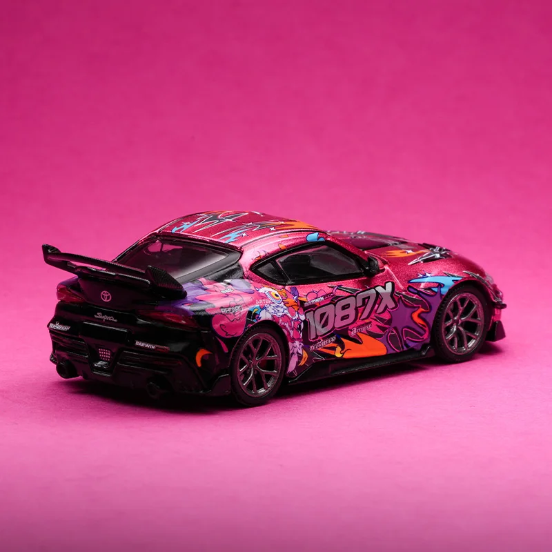 Фото 1:64 Supra A90 1087X Lion Dance GT3 литая под давлением миниатюрная модель модели автомобиля из сплава, фигурка для взрослых, игрушка для мальчиков, детский подарок №4