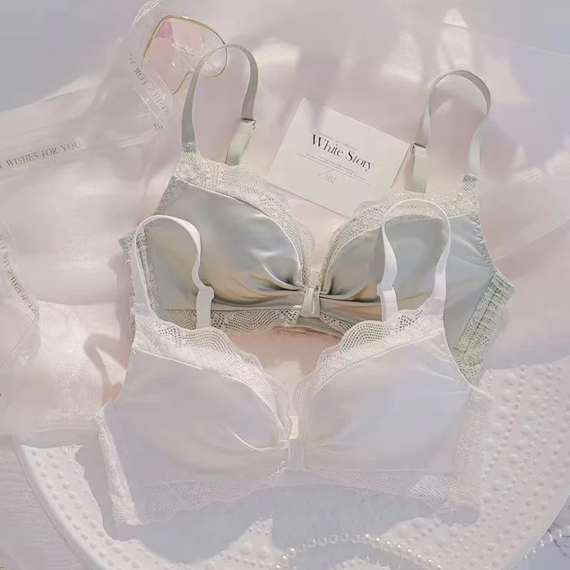 Женский бюстгальтер пуш-ап без косточек регулируемый с латексными вставками