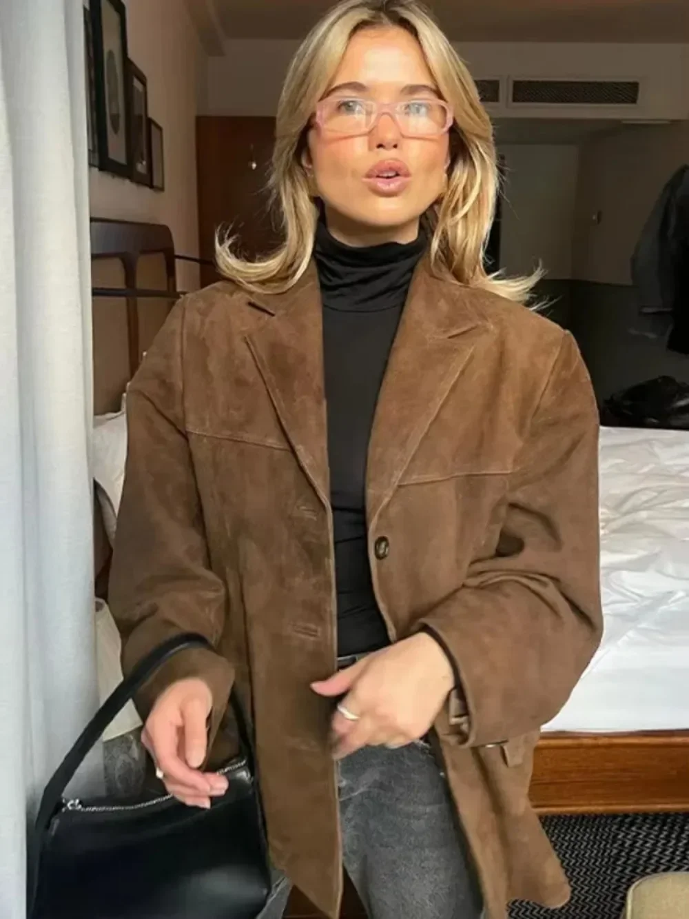 Женская однобортная куртка с отложным воротником однотонная Повседневная