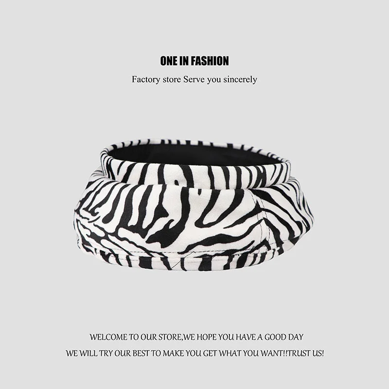 Берет женский в полоску модная шапка с рисунком коровы зебры белого и черного