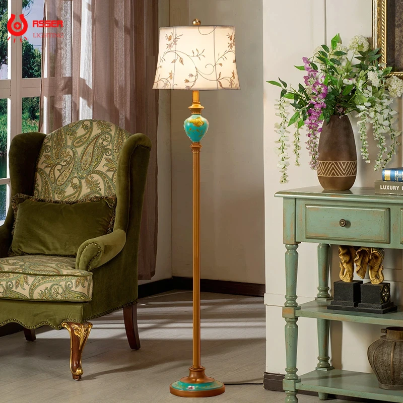 

RSSER North European And American Retro Floor Lamp Light Luxury Sofa Tea Table Creative LED Remote Control Adjustable Floor Lamp