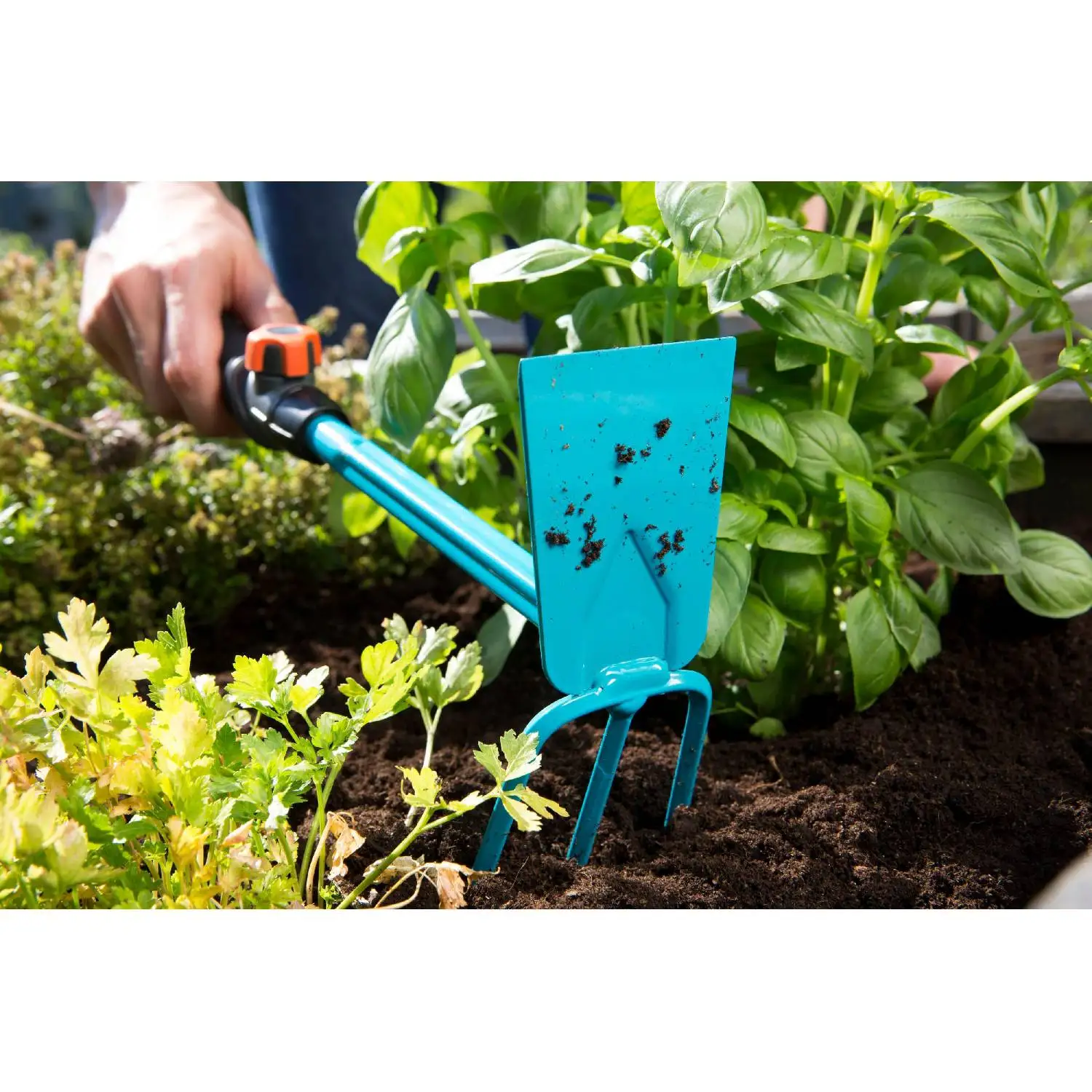 Мотыга GARDENA 08915 2000000 (Для рыхления аэрации почвы и прополки сорняков. 3 зубца ширина