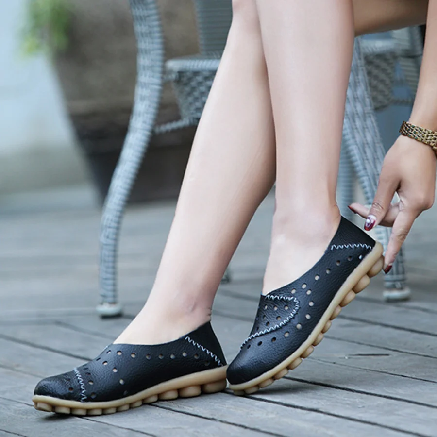 Мокасины женские из натуральной кожи удобные туфли с вырезами лоферы без