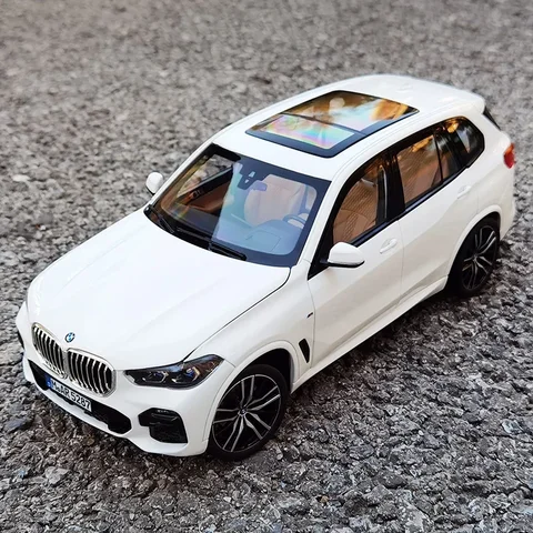 Модель BMW X5 BMW G05  TAKARA TOMY 1:18