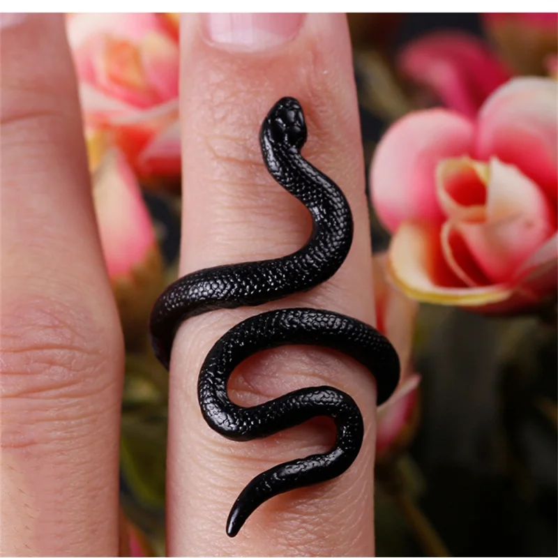

Anime Rings For Men Women Punk Goth Snake Ring Exaggerated Black Plated Gothic Adjustable Party Gift Jewelry Mujer Bijoux