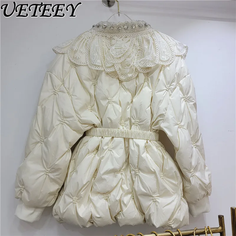 Рисунок 2 - Женский пуховик с воротником Питер Пэн