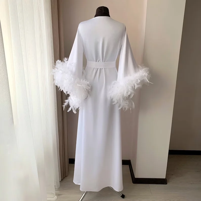Robe with Feathers for Women Long Silk Robe Bridal Dressing Gown Bridesmaid Gift White Boudoir Wedding Satin Dress Solid Kimonos