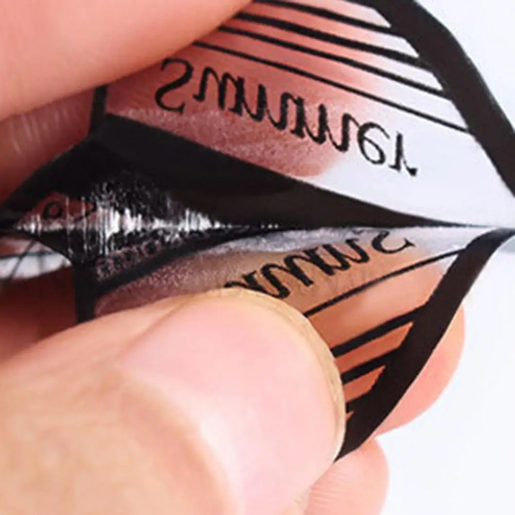 

Достаточное количество безопасных сверхдлинных наклеек для ногтей для девочек