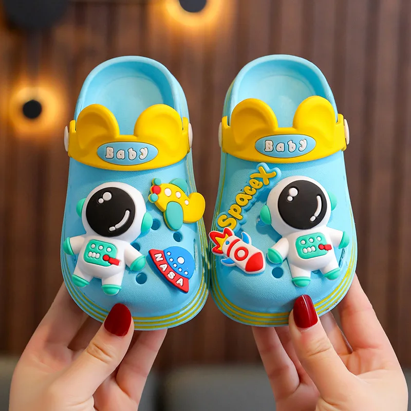 Summer Baotou children's sandals, boys, girls, princesses, cartoons, non-slip, middle and small children's baby beach hole shoes